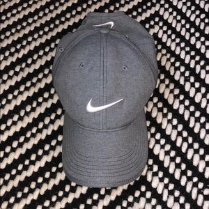 grey nike golf hat